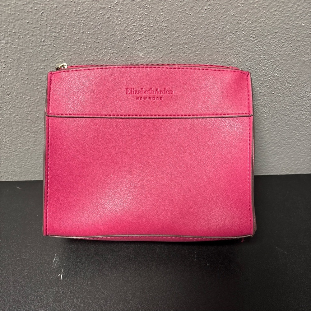 Elizabeth Arden Vibrant Pink Cosmetic Case